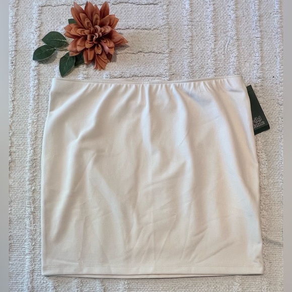 WILD FABLE Off-White Mini Soft Skirt- Size M - Picture 1 of 4